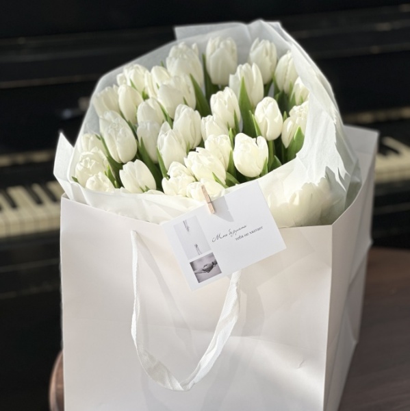 Букет из 45 тюльпанов купить c доставкой по Омску