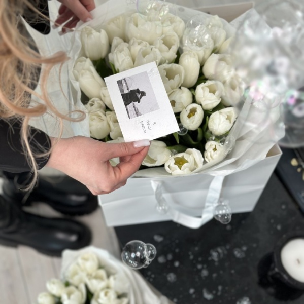 Букет из 35 тюльпанов купить c доставкой по Омску